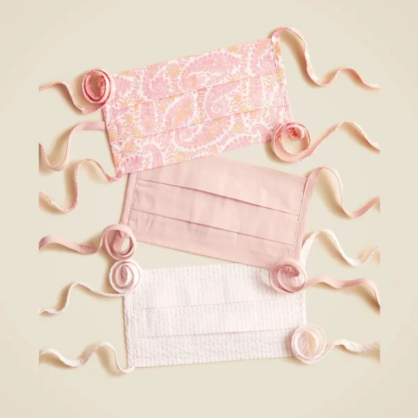 Three-pack nonmedical tie-back face masks