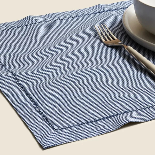 Set-of-four place mats in heritage microgingham