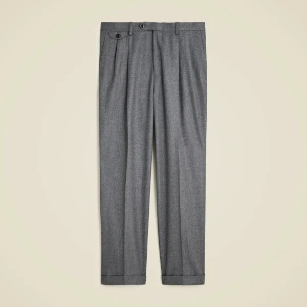 Relaxed-fit single-pleat trouser in Italian wool flannel