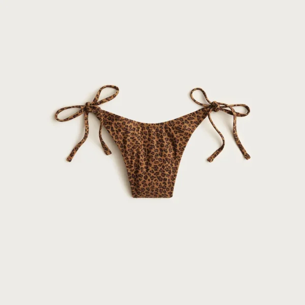 String bikini bottom in leopard print