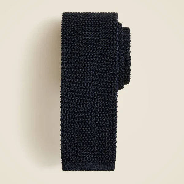 Hand-finished Italian silk knit tie